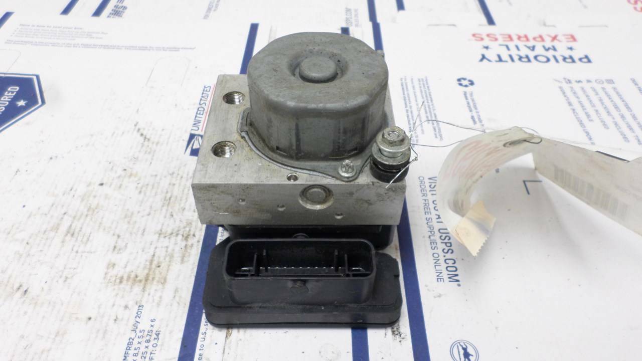 OEM ABS Pump Nissan Versa 2014 476609Kf0A 1.5L
