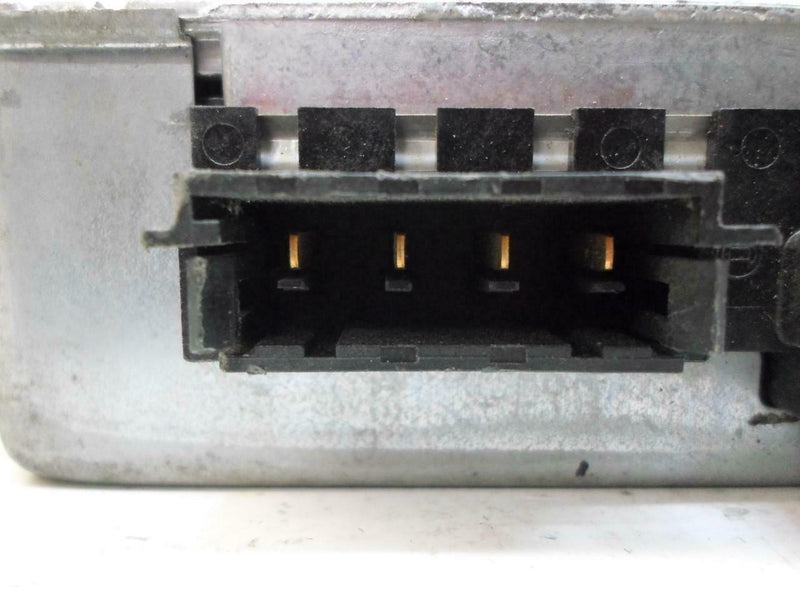 Airbag Control Module Chrysler Town & Country 1998 1999 2000 04686256