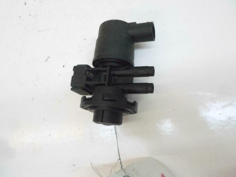 OEM Vapor Canister Purge Valve Solenoid Jeep Grand Cherokee 1999 2000 4669475