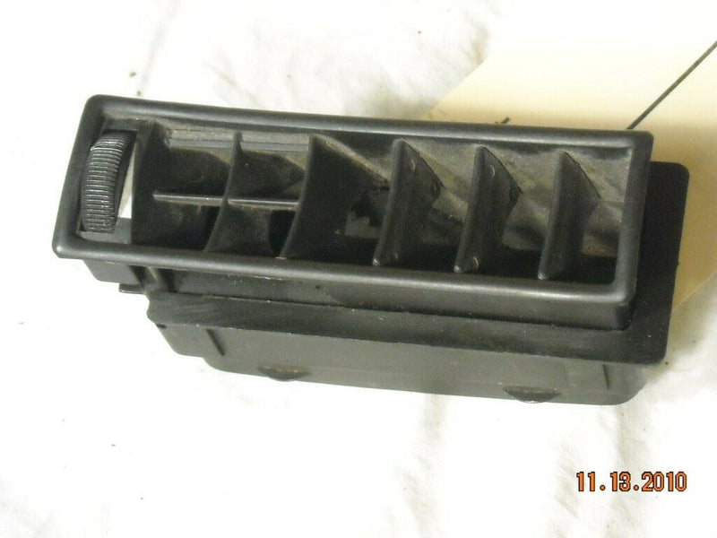 OEM Dash Vent Front Passenger Side Mercedes Benz 380Sec 1983 126 831 08 30