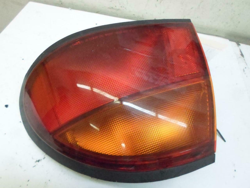 OEM Right Taillight Mazda Protege 1996 1997 1998 220-61700