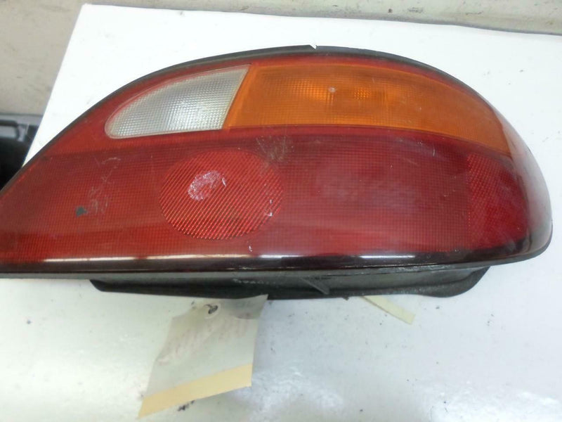 OEM Right Taillight Hyundai Elantra 1996 1997 1998 B960713