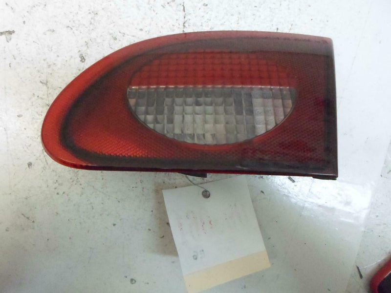 OEM Taillight Right Side Chevrolet Cavalier 2000 2001 2002 16525524