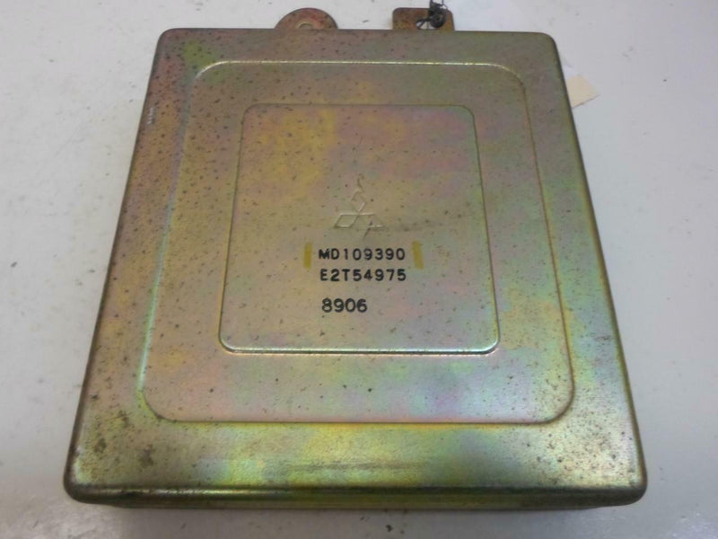 OEM Engine Computer Mitsubishi Pickup 1987 1988 1989 Md109390 2.0L At PCM ECM