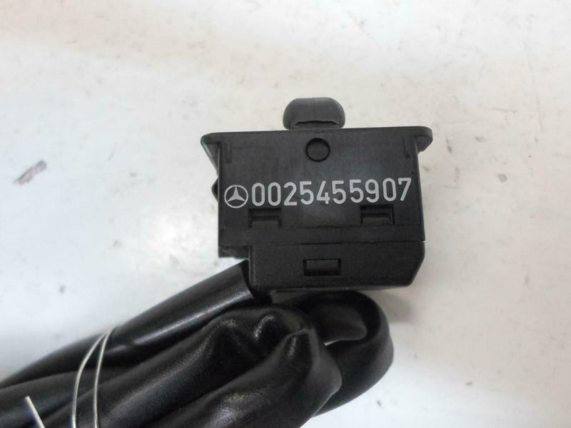 OEM Steering Wheel Adjustment Switch Mercedes Benz E-Class 1986 1987 002 545 59 07