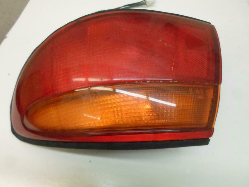 OEM Taillight Right Passenger Mazda Millenia 1995 1996 1997 1998 220-61693