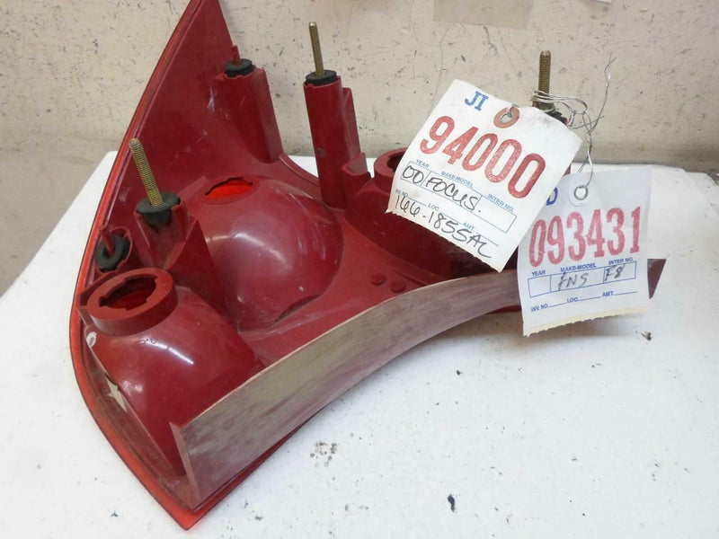 OEM Left Taillight Ford Focus 2000 Fd 20.85