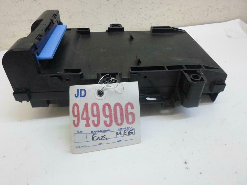 OEM Fuse Box Dodge Caravan 1996 4707983