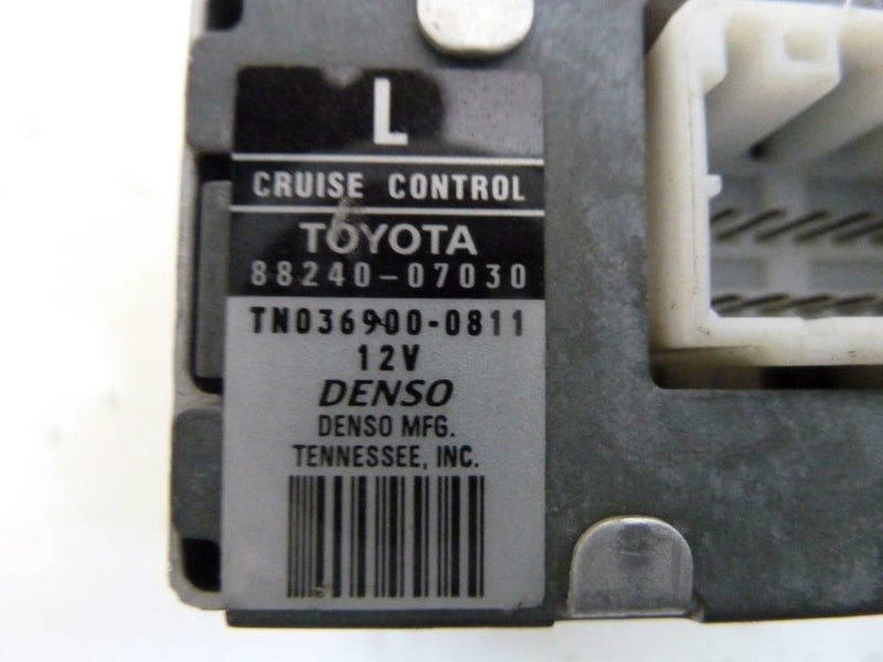 Cruise Control Module for 1998, 1999 Toyota Avalon – 88240-07030