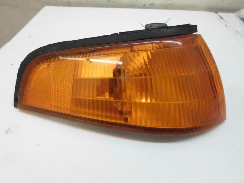 OEM Turn Signal Front Right Side Ford Escort 1991 1992 1993 1994 1995 1996 2Be936916