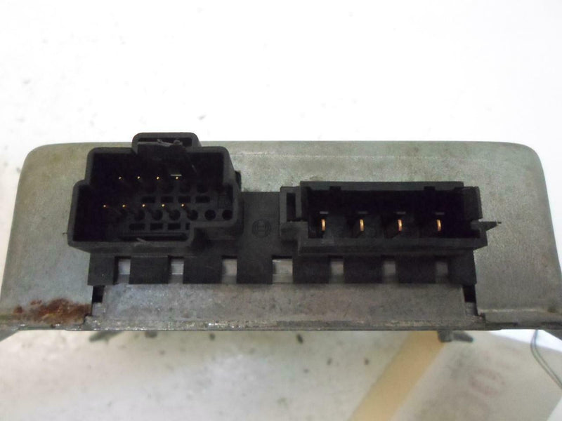 Airbag Control Module Chrysler Town & Country 1998 1999 2000 4686256