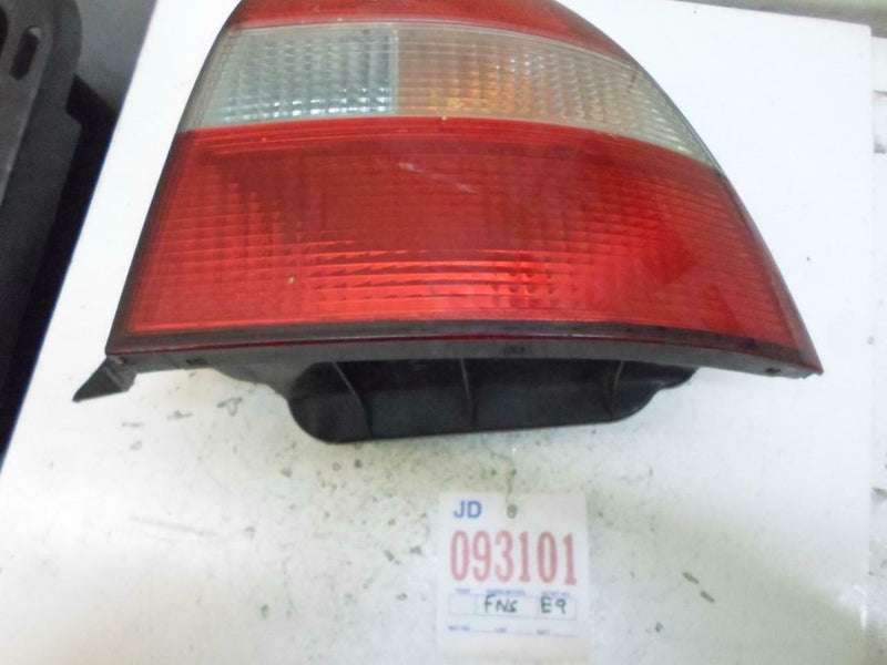 OEM Right Taillight for 1994, 1995 Honda Accord – 043-1214A