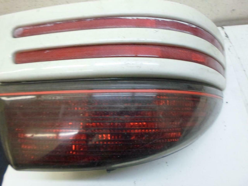 OEM Left Taillight Dodge Intrepid 1993 1994 1995 1996 1997 04601367