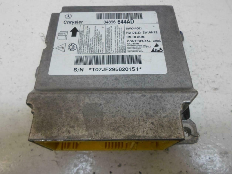 Airbag Control Module Volkswagen Routan 2009 2010 04896644Ad