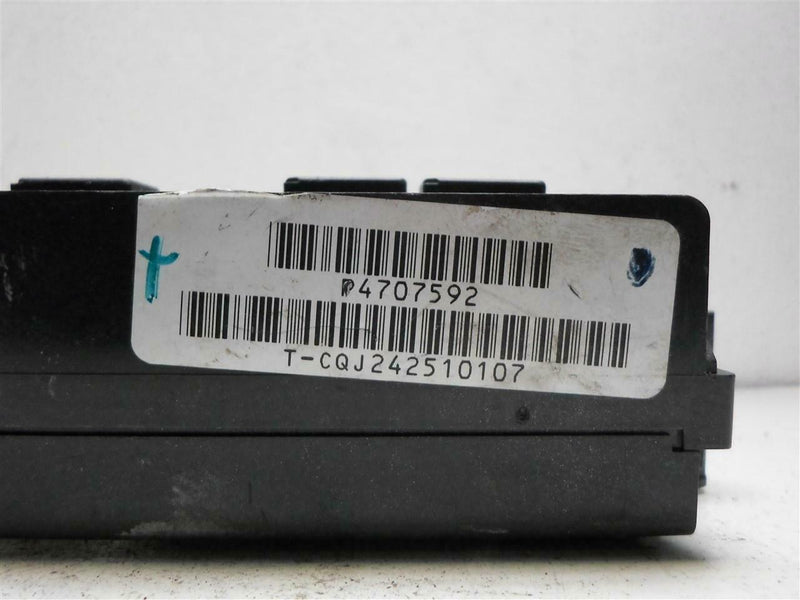 OEM Fuse Box Relay Dodge Caravan 1996 4707592