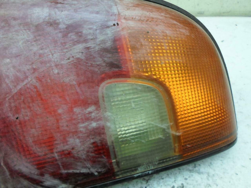 OEM Left Taillight Toyota Rav4 1996 1997 27/8W