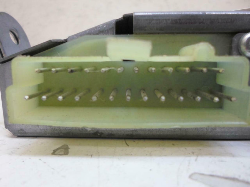 Body Control Module Chrysler Town&Country 1992 4741423 BCM BCU
